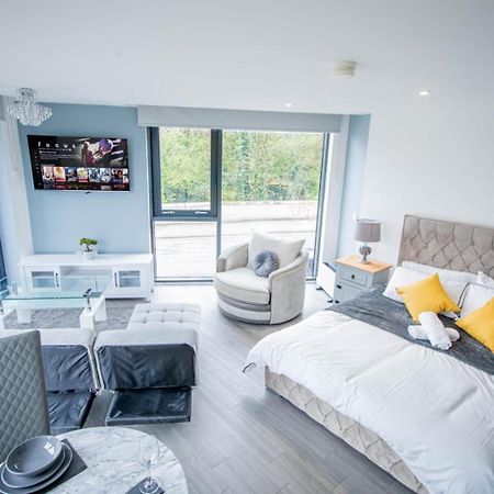 Excellent Studio Balcony Apartment In Шефилд Екстериор снимка