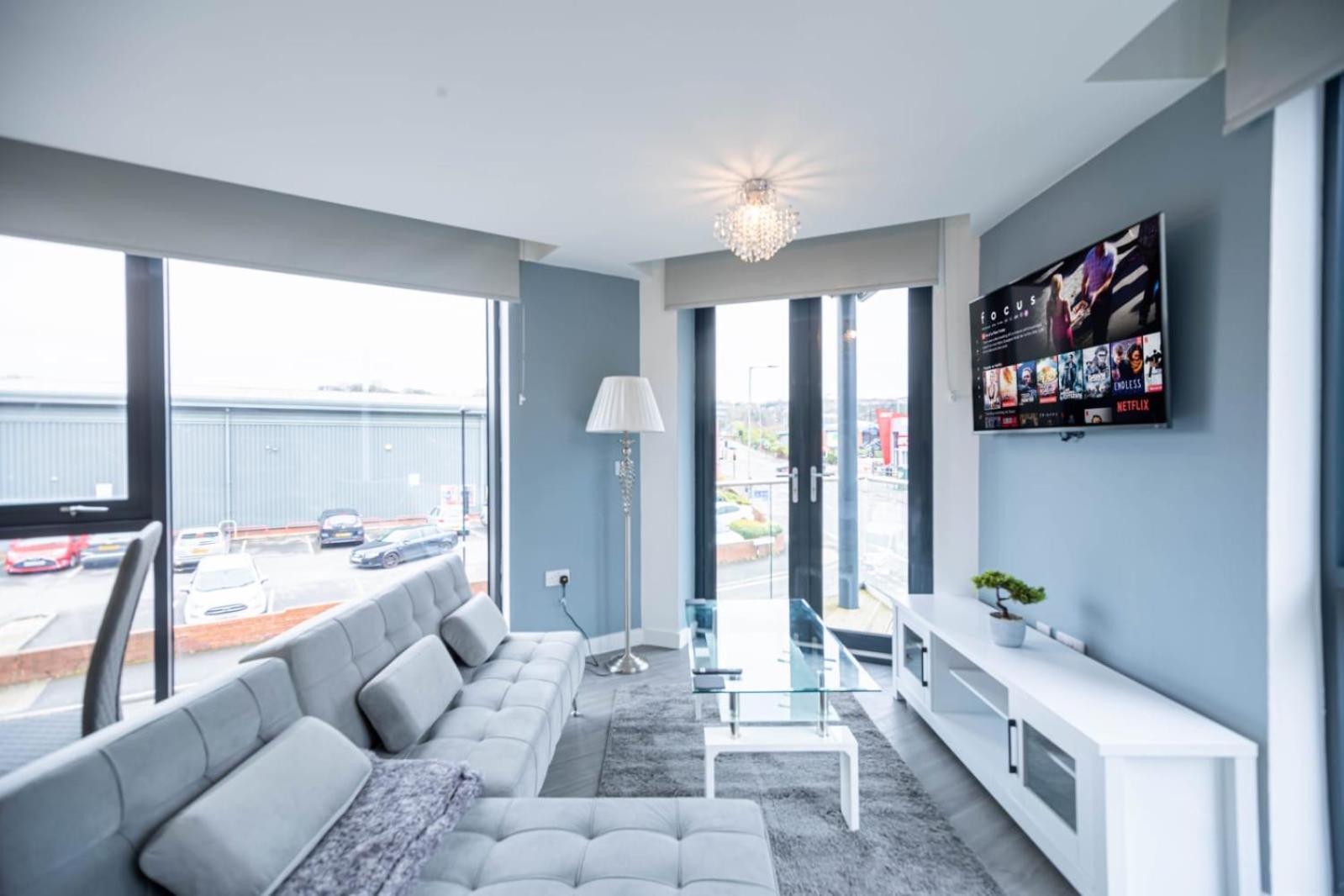 Excellent Studio Balcony Apartment In Шефилд Екстериор снимка